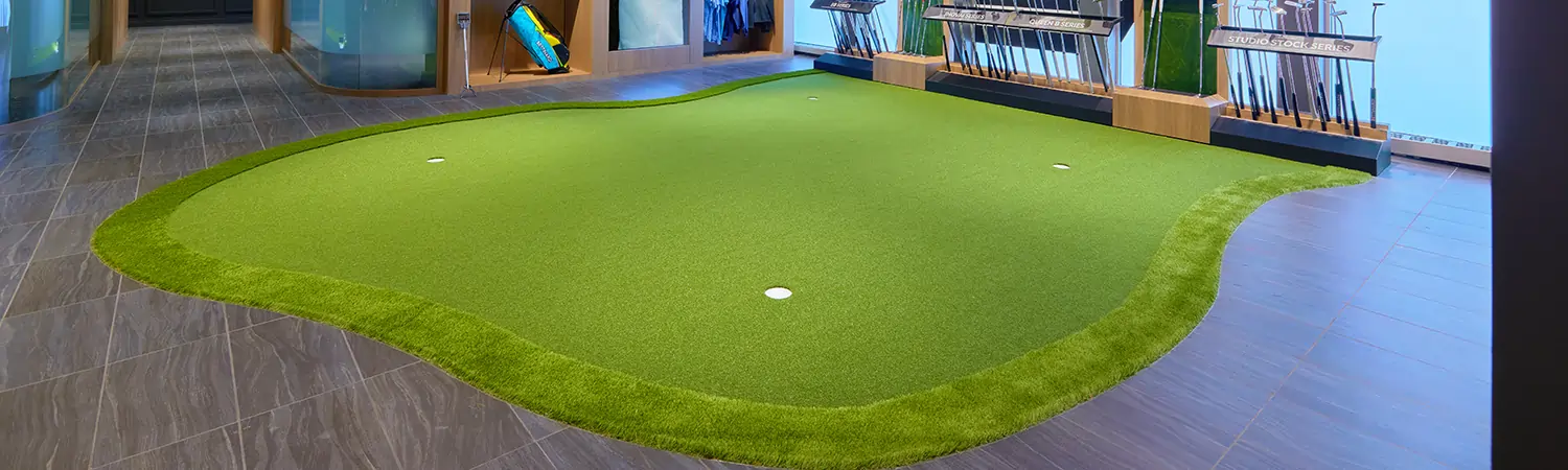 Indoor putting green installed by SYNLawn