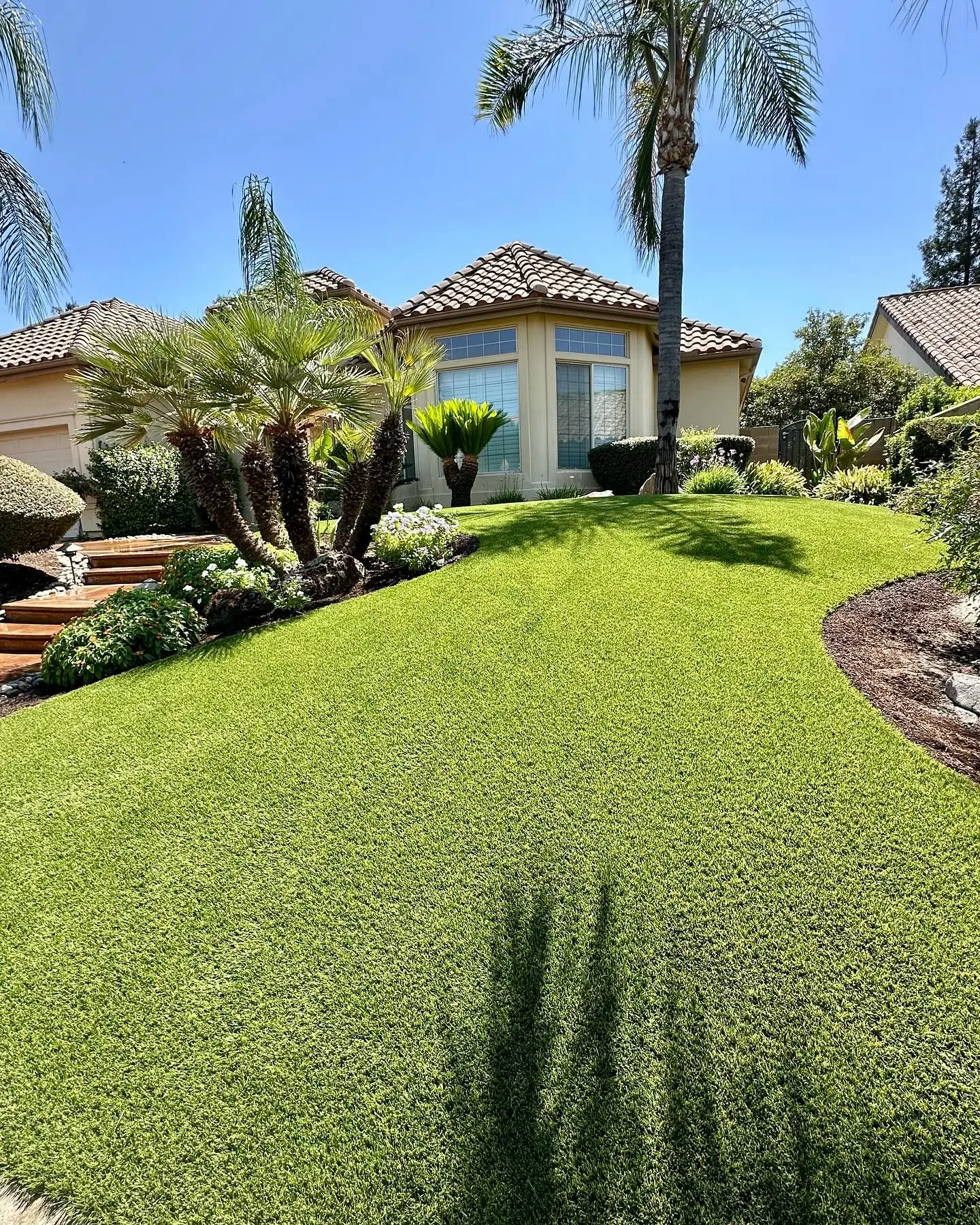 SYNLawn artificial lawn installation SYNLawn artificial lawn installation